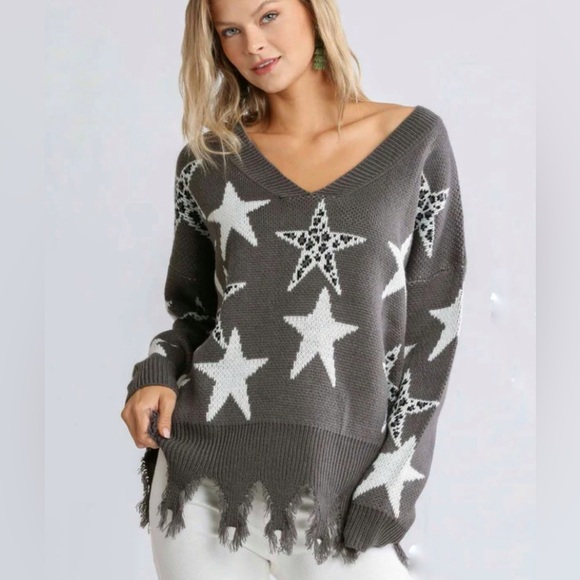 Umgee Sweaters - Umgee A-Frayed the Stars Are Yours Sweater Size Small Oversized